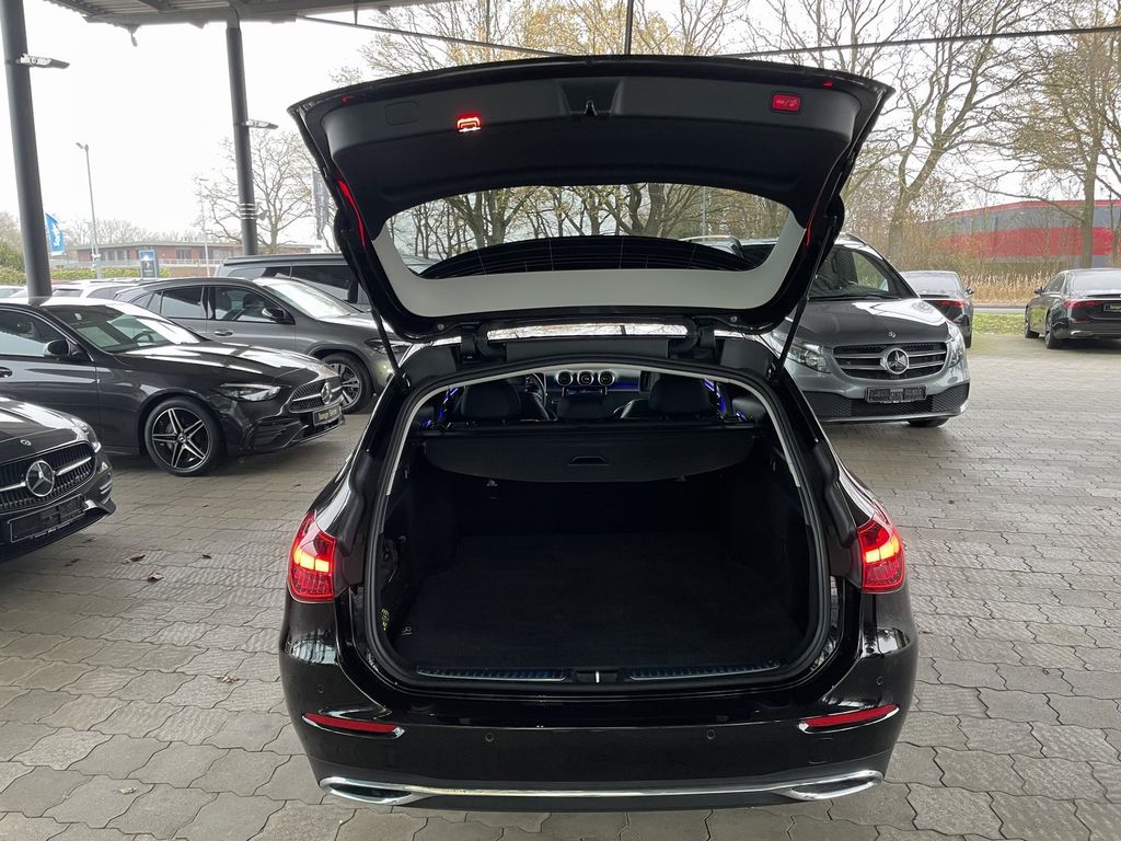 Mercedes-Benz C 200 2025