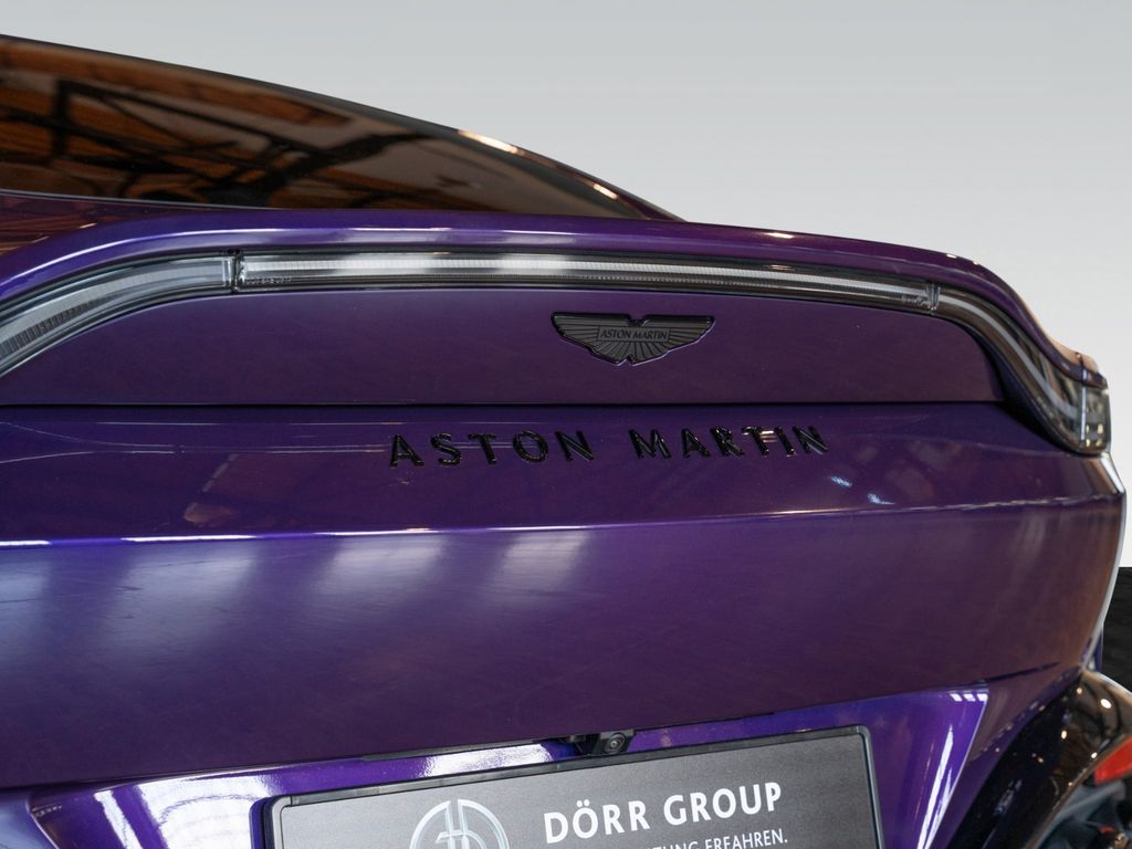 Aston Martin V8 Vantage 2025