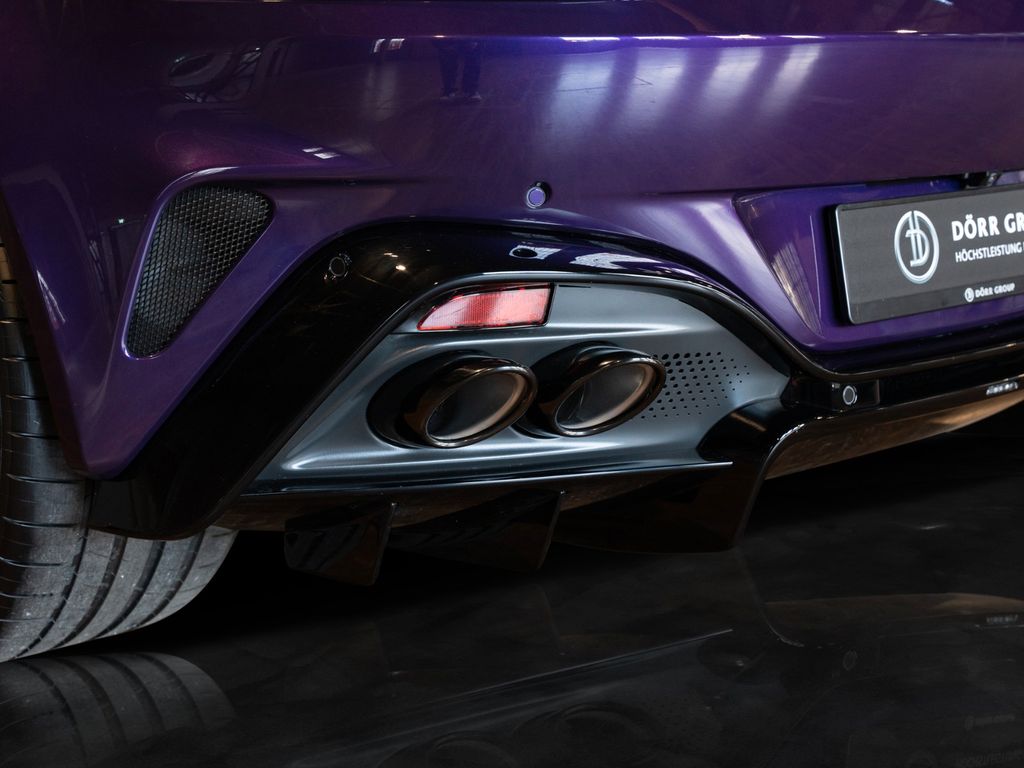 Aston Martin V8 Vantage 2025