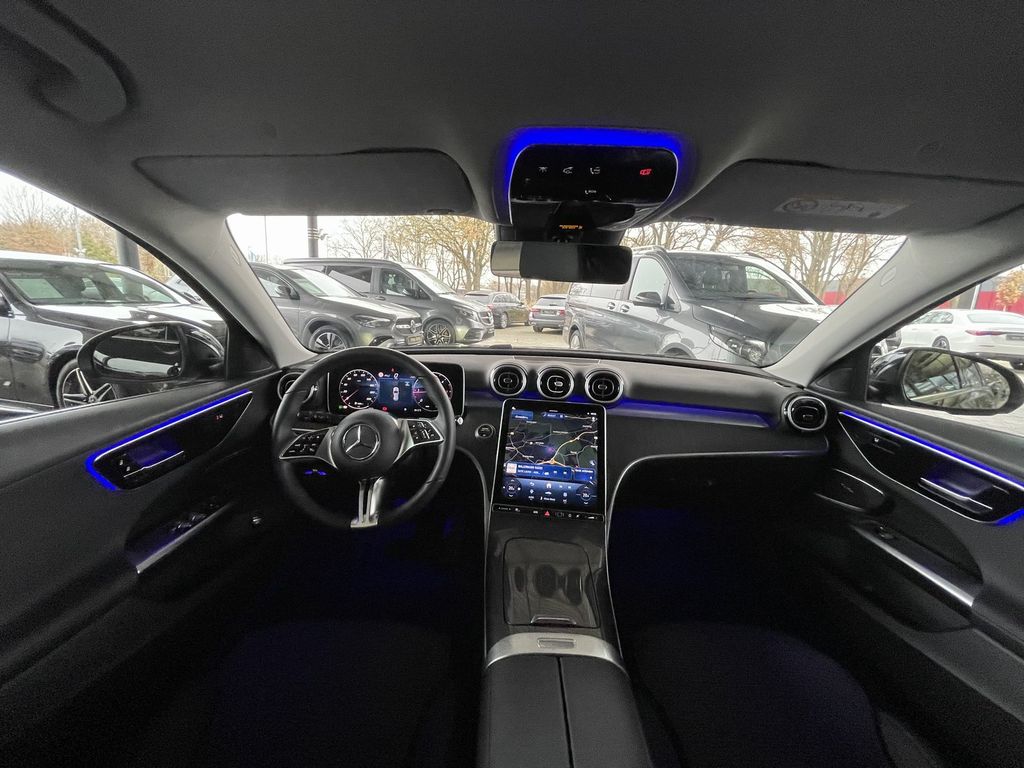 Mercedes-Benz C 200 2025