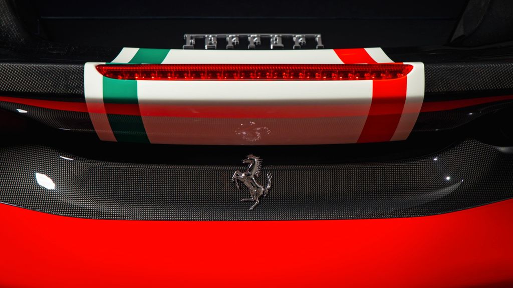 Ferrari 488 Pista 2019