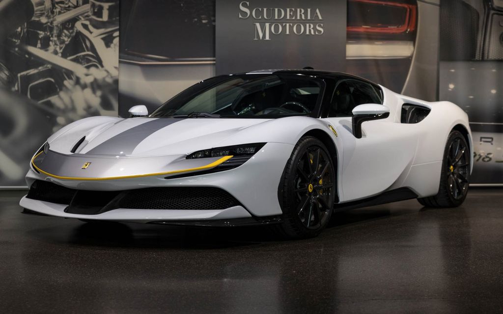 Ferrari SF90 2024
