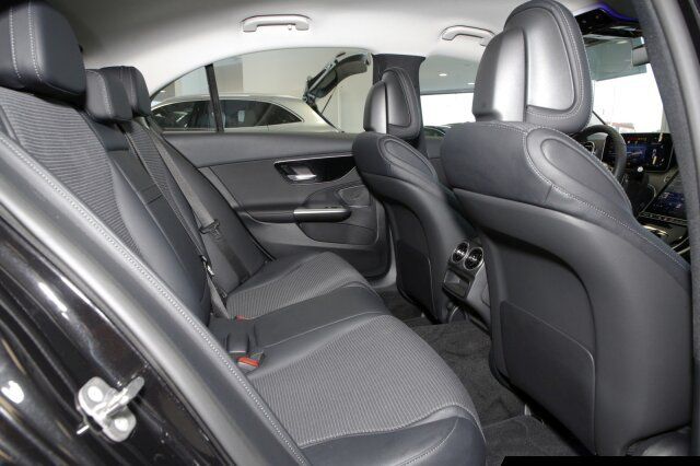 Mercedes-Benz C 220 2025