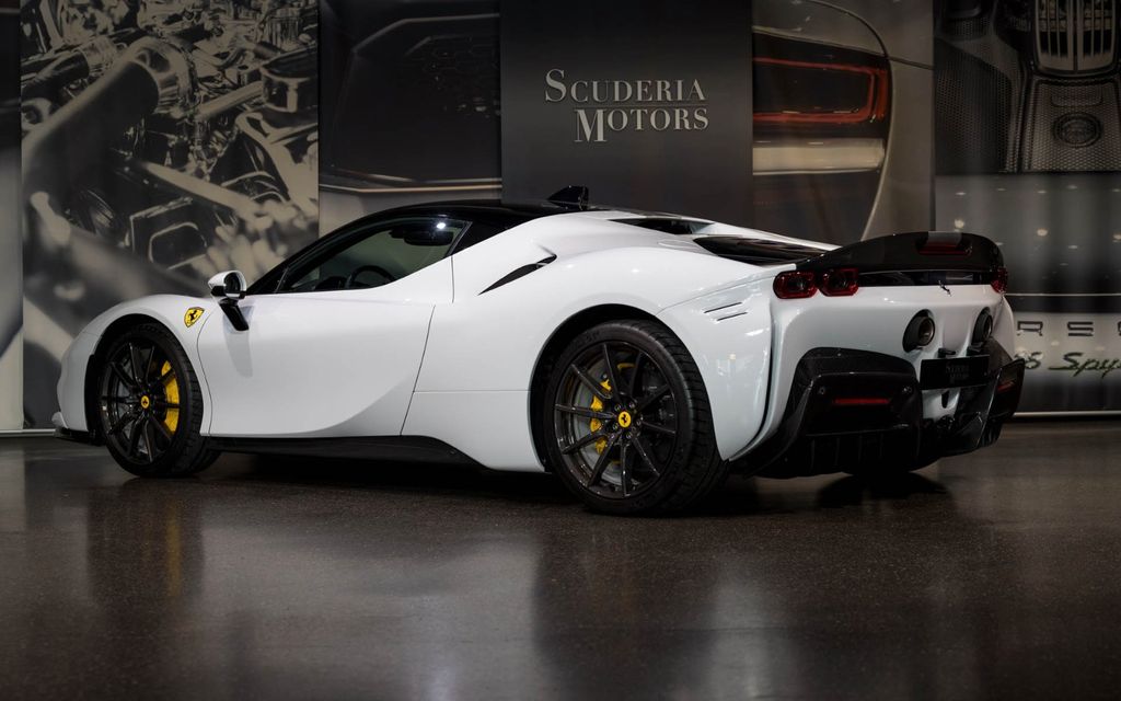 Ferrari SF90 2024