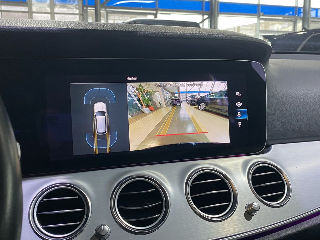 Mercedes-Benz E 220 2021