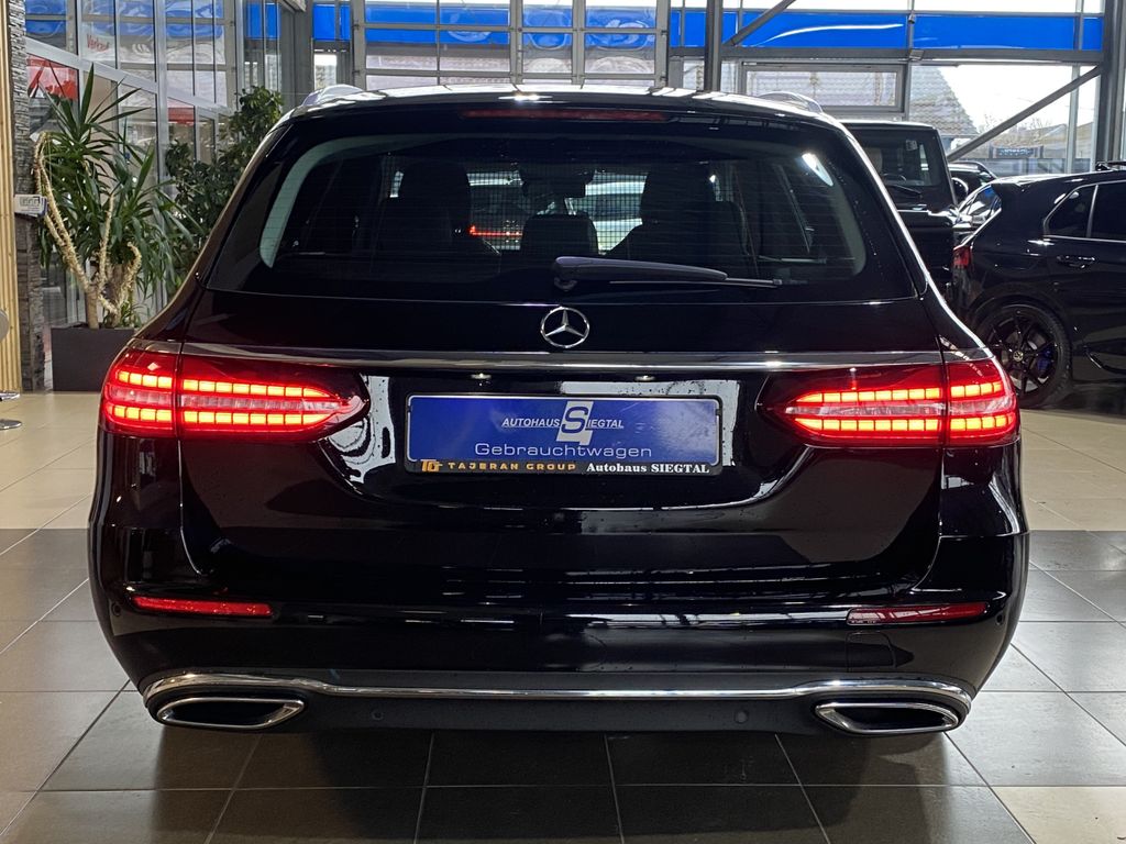 Mercedes-Benz E 220 2021