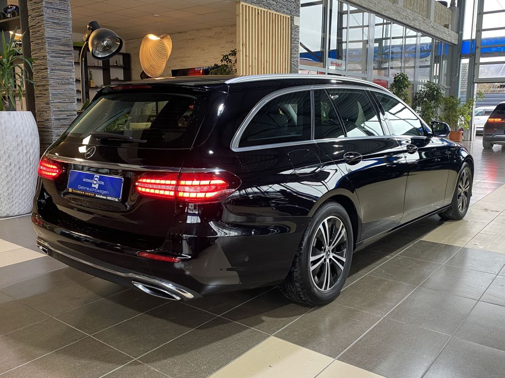 Mercedes-Benz E 220 2021