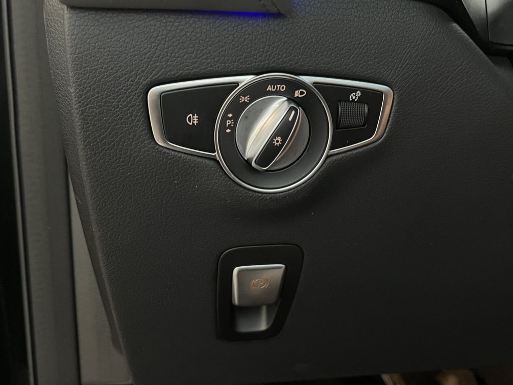 Mercedes-Benz EQC 2021