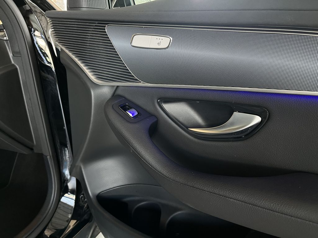 Mercedes-Benz EQC 2021