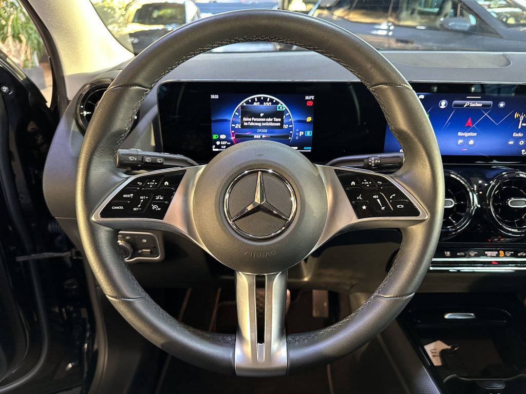 Mercedes-Benz GLA 180 2024
