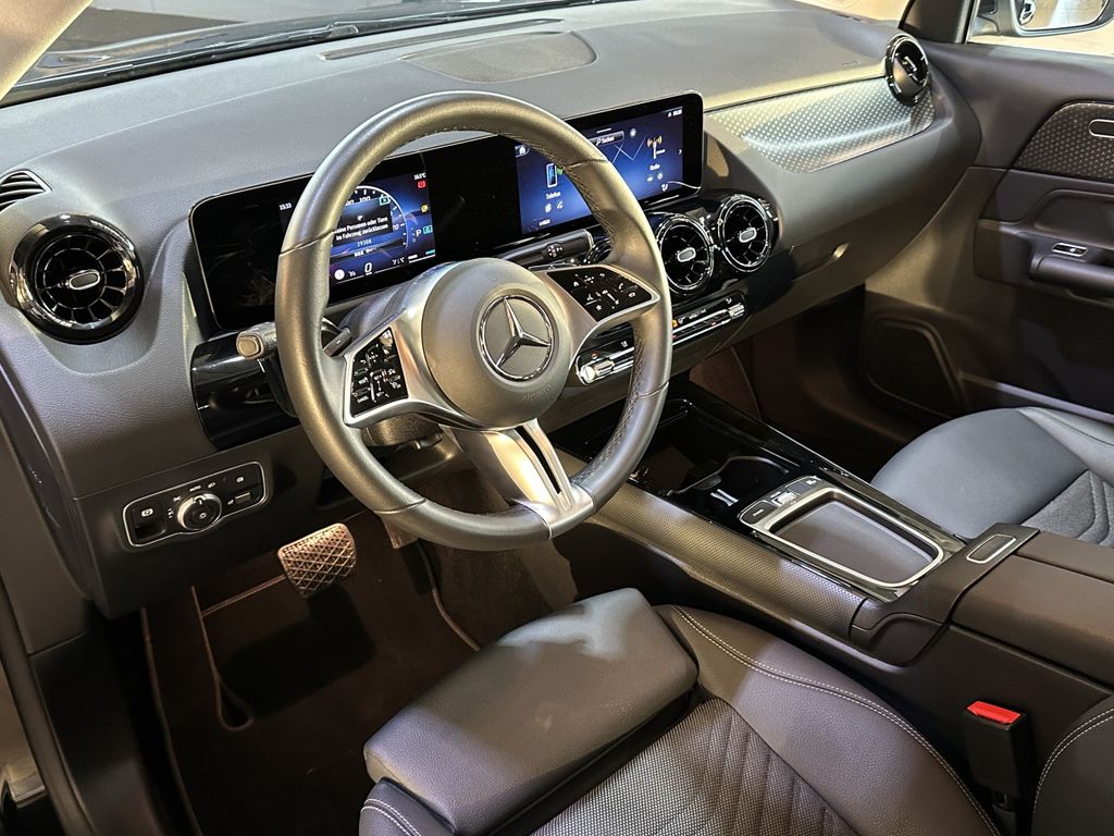 Mercedes-Benz GLA 180 2024