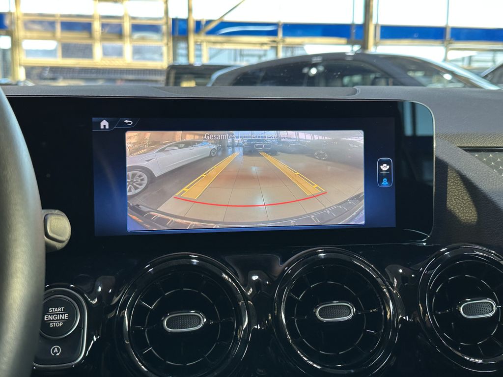 Mercedes-Benz GLA 180 2024