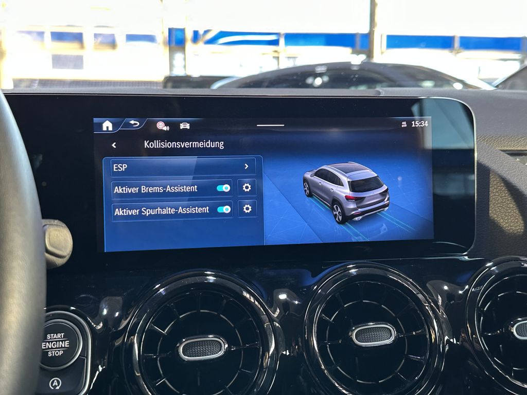 Mercedes-Benz GLA 180 2024