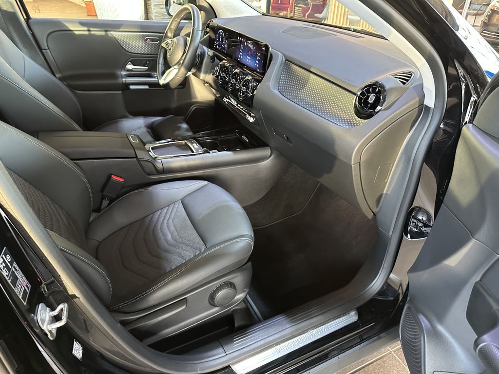 Mercedes-Benz GLA 180 2024