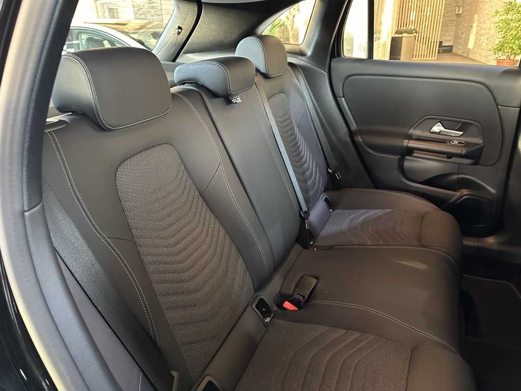 Mercedes-Benz GLA 180 2024