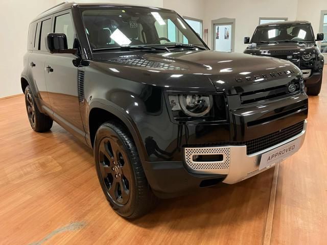 Land Rover Defender 2022