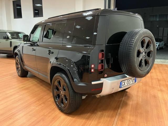 Land Rover Defender 2022