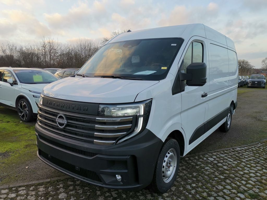 Nissan Interstar 2025