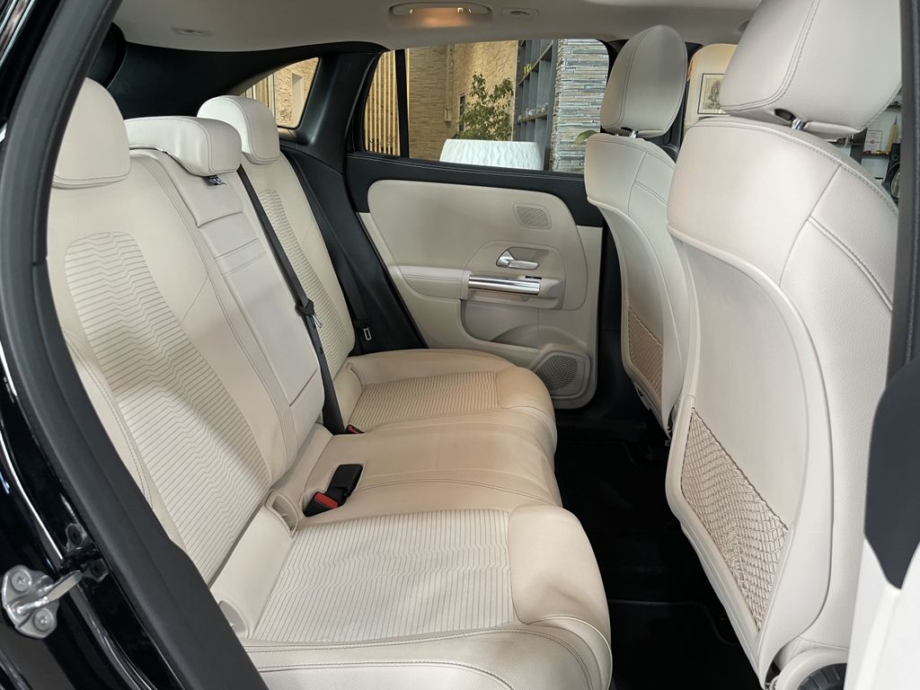 Mercedes-Benz EQA 2022