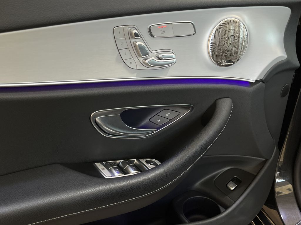 Mercedes-Benz E 300 2022