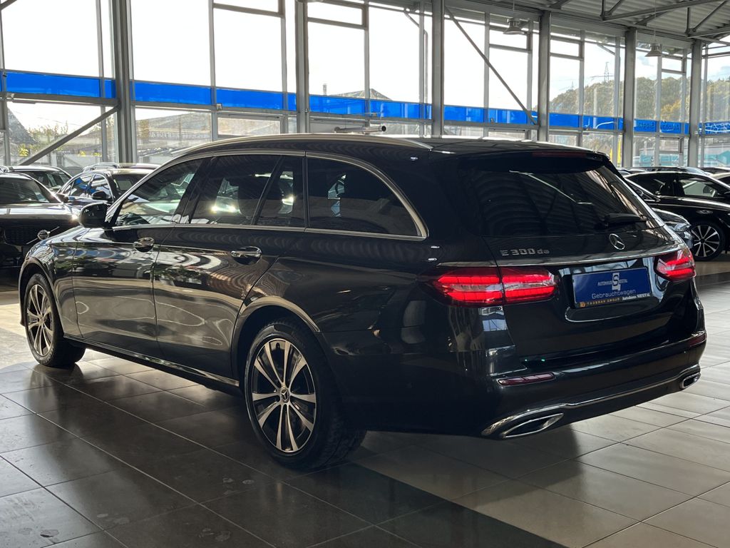 Mercedes-Benz E 300 2022