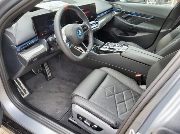 BMW i5 2024