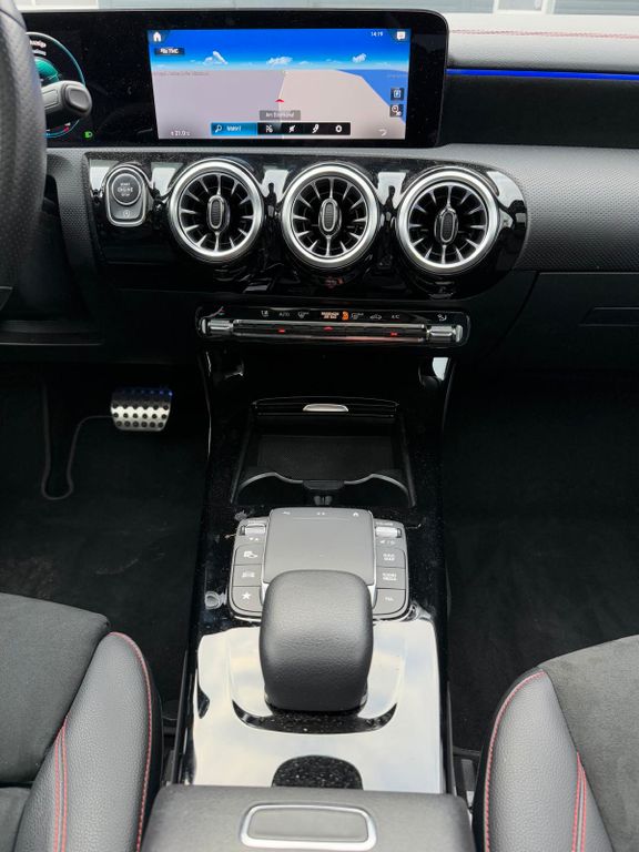 Mercedes-Benz CLA 250 2023