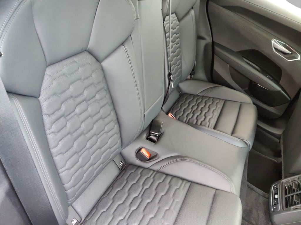 Audi RS e-tron GT 2021