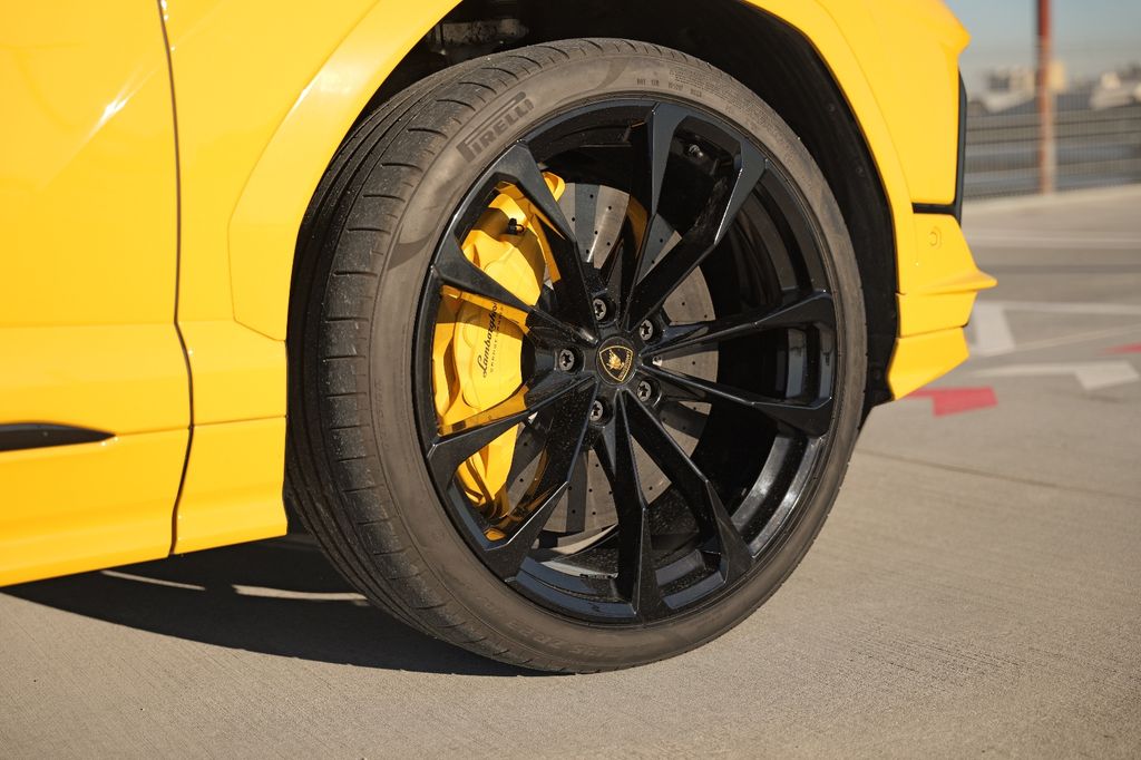 Lamborghini Urus 2023