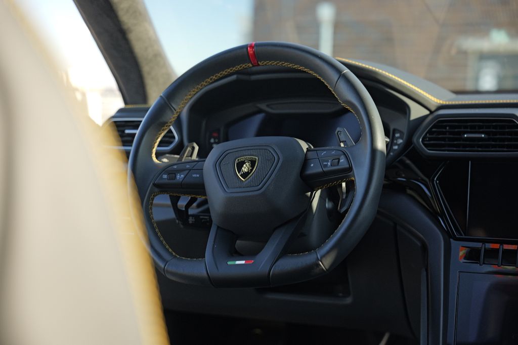 Lamborghini Urus 2023