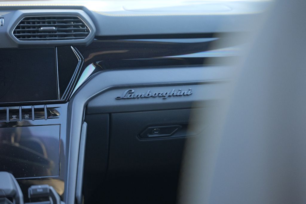 Lamborghini Urus 2023