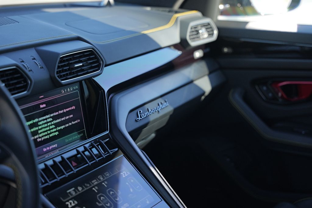 Lamborghini Urus 2023