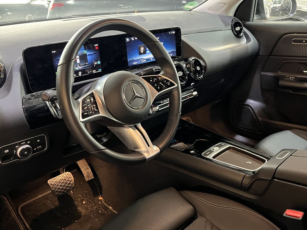Mercedes-Benz GLA 180 2024