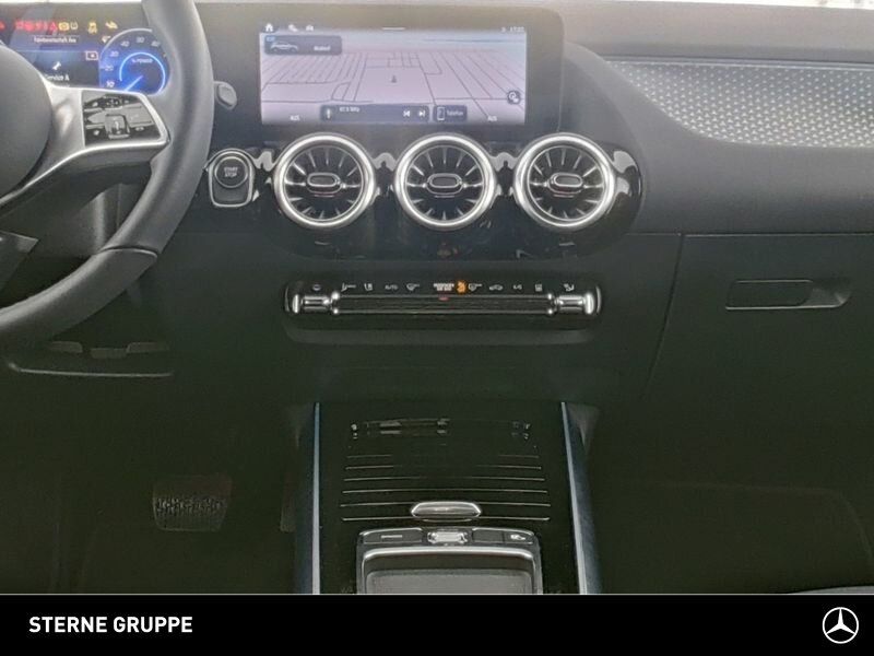 Mercedes-Benz EQA 2024