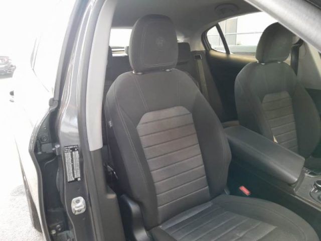 Alfa Romeo Stelvio 2019