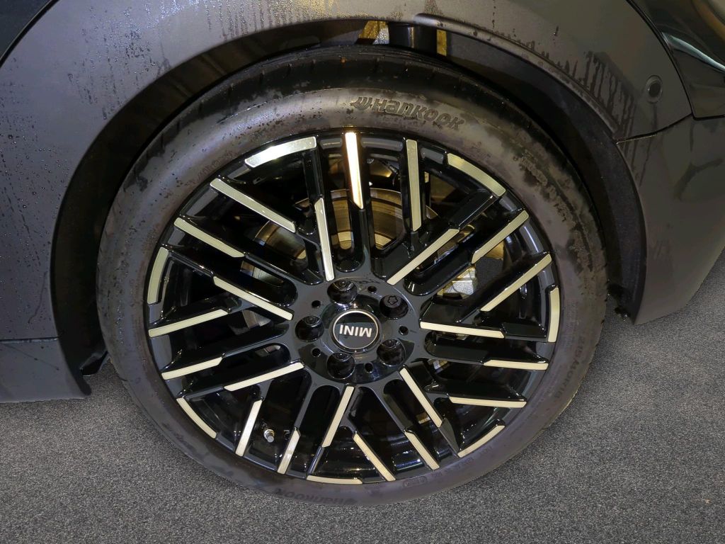 MINI Cooper Cabrio 2024