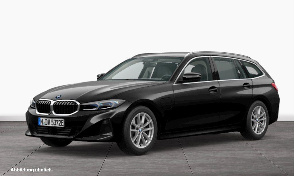 BMW 330 2022