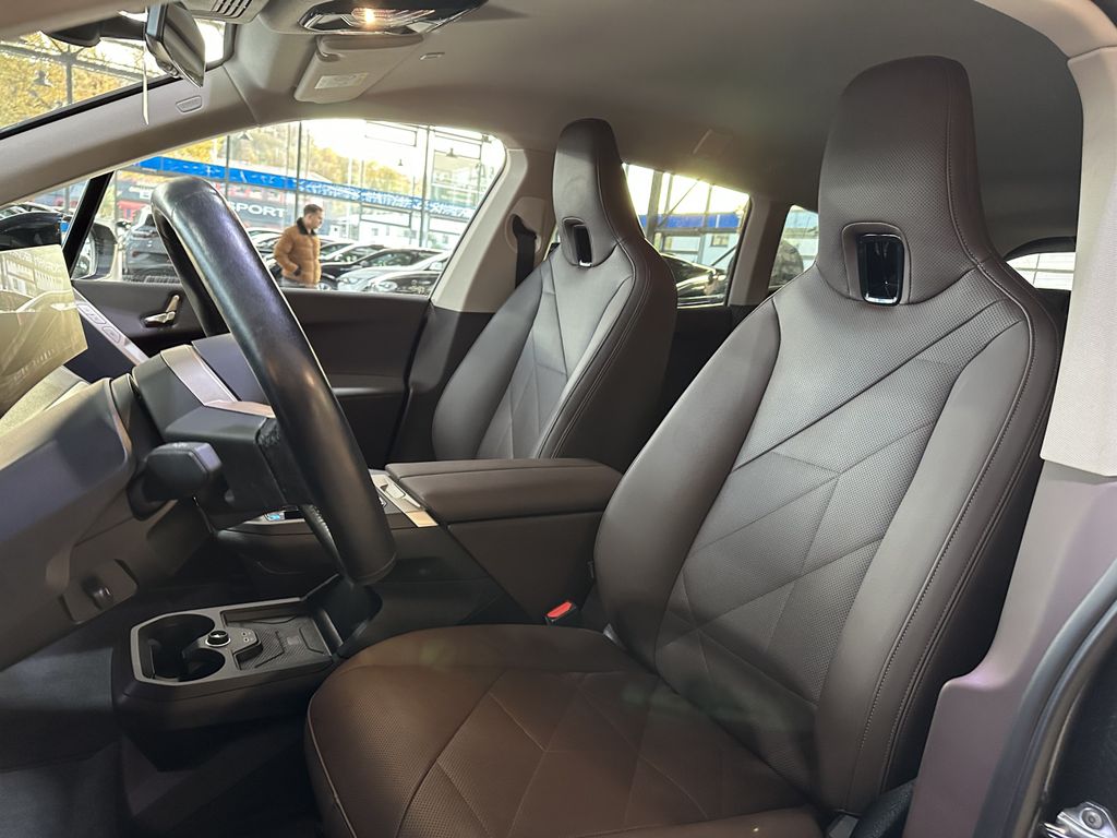 BMW iX 2023
