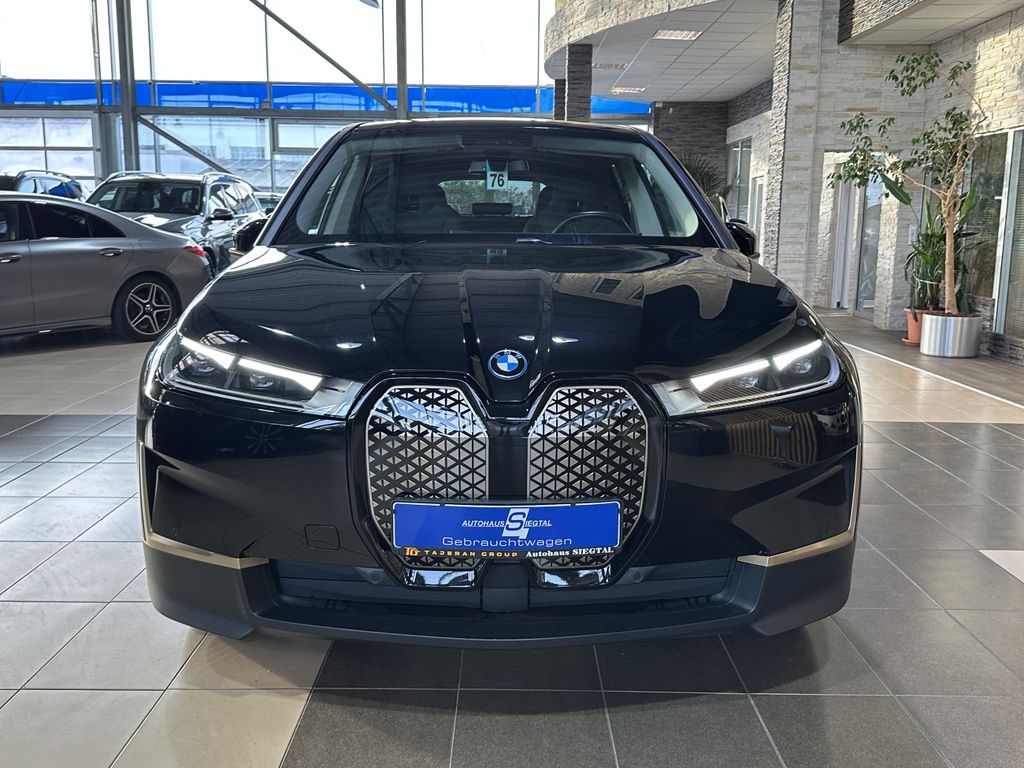 BMW iX 2023