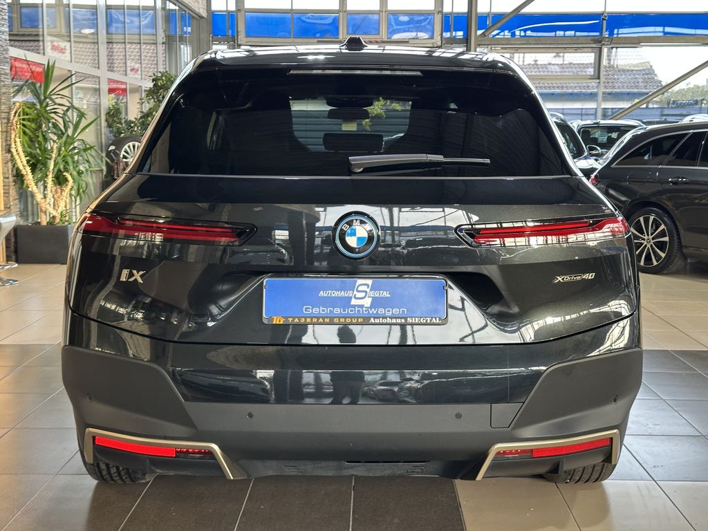 BMW iX 2023