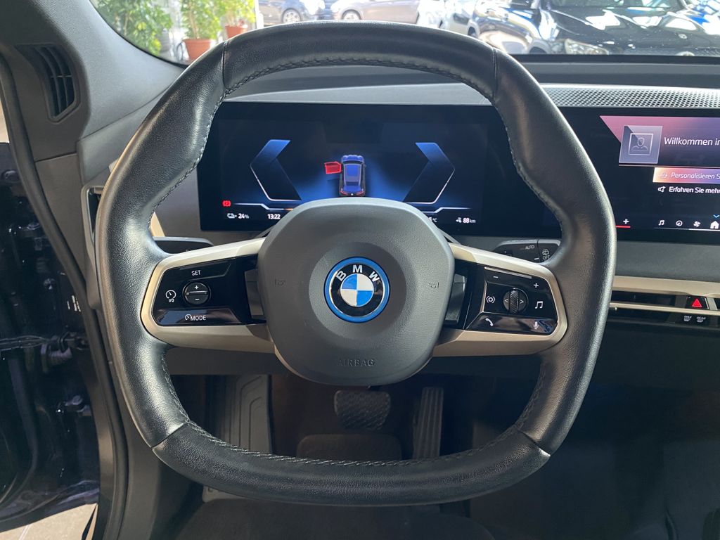 BMW iX 2023
