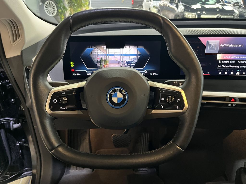 BMW iX 2023