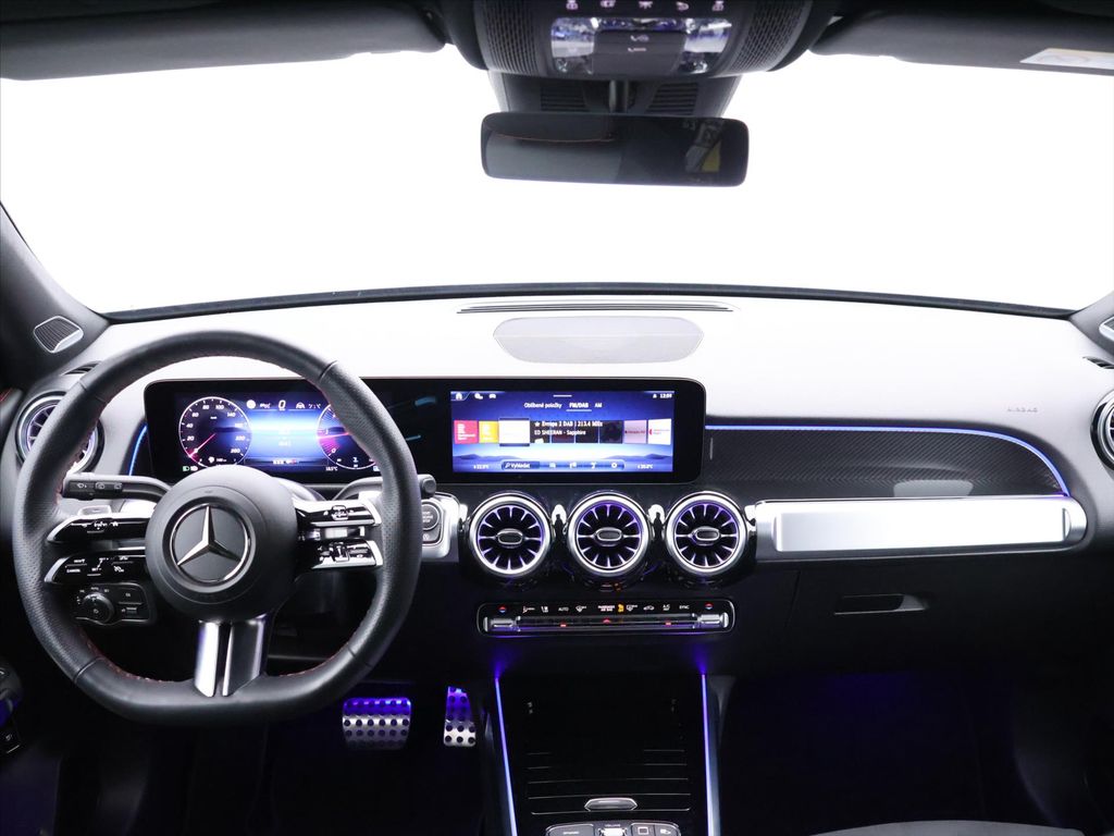 Mercedes-Benz GLB 200 2025