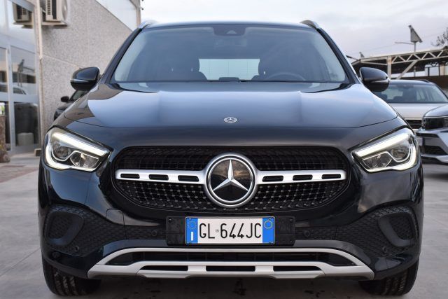 Mercedes-Benz GLA 200 2022