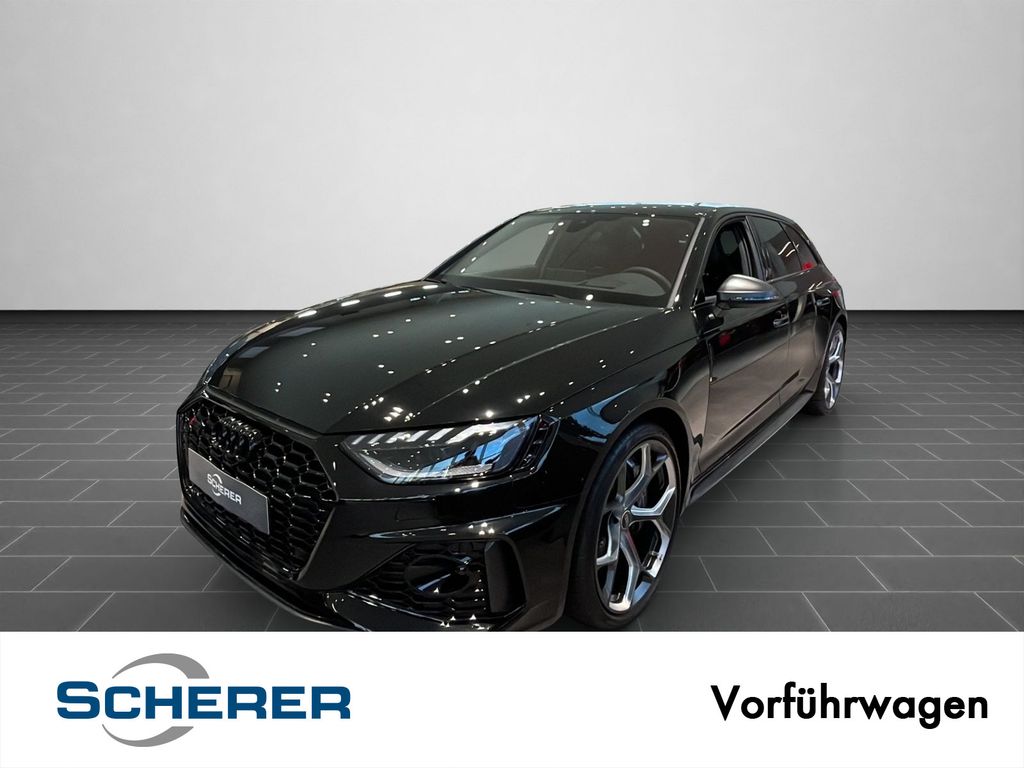 Audi RS4 2025