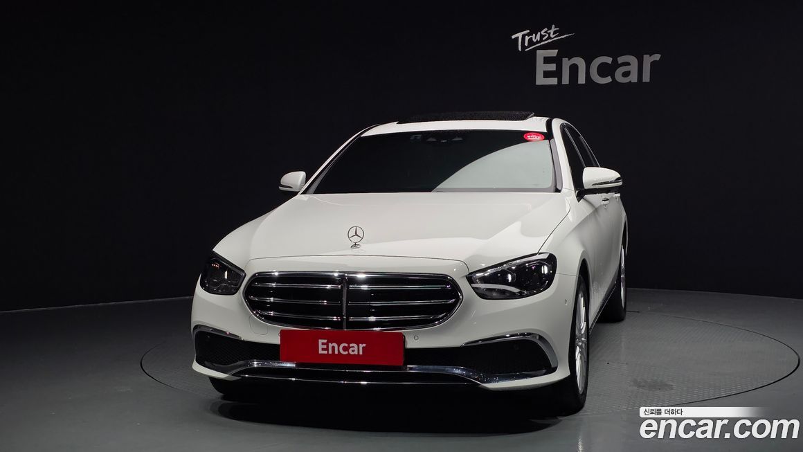 Mercedes-Benz E-Class 2023