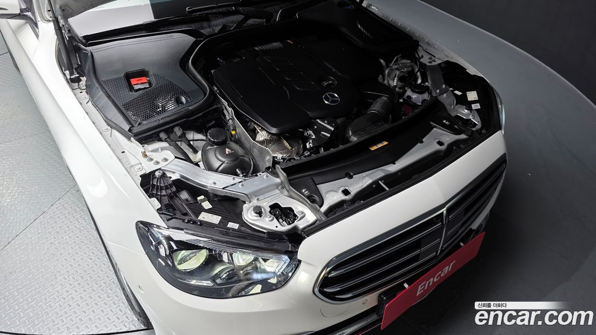 Mercedes-Benz E-Class 2023