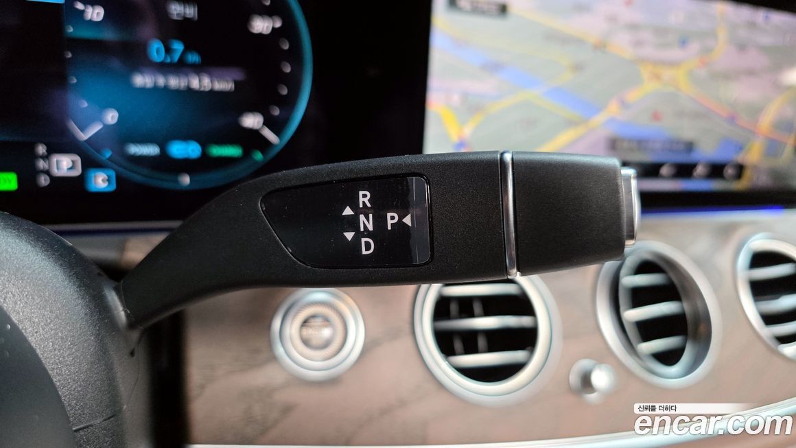 Mercedes-Benz E-Class 2023