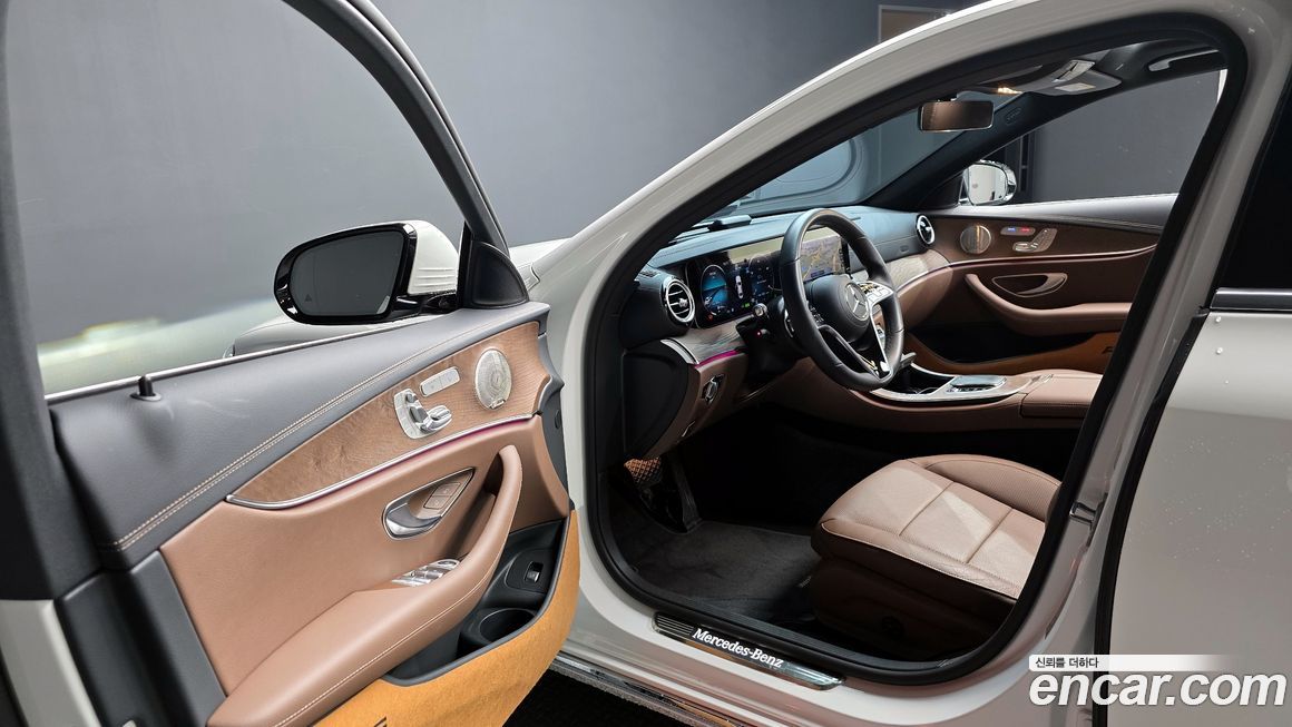 Mercedes-Benz E-Class 2023