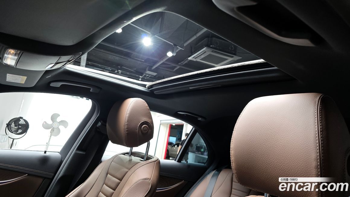 Mercedes-Benz E-Class 2023